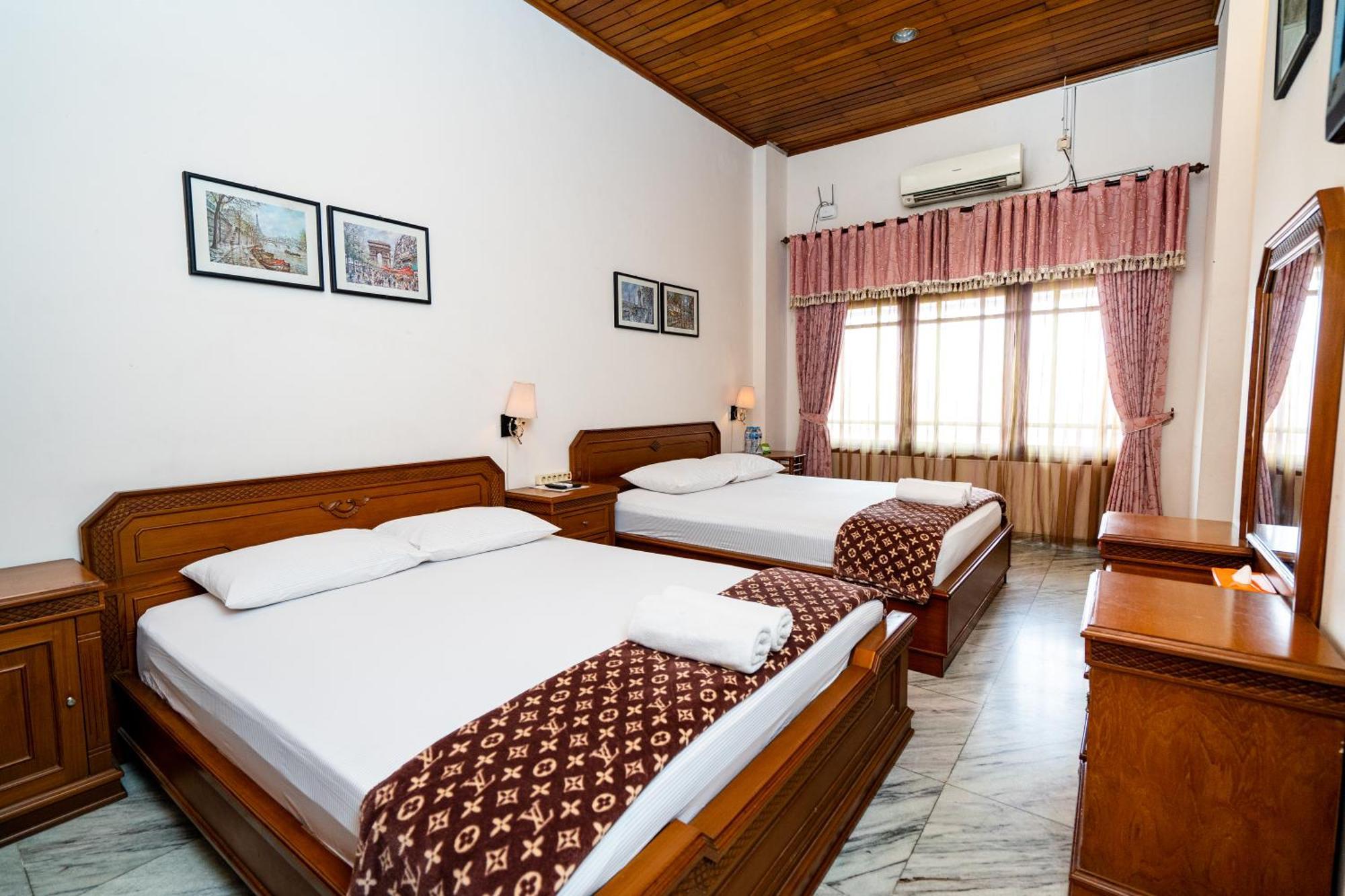 D Ajenk Boutique Guest House Kejayan Extérieur photo