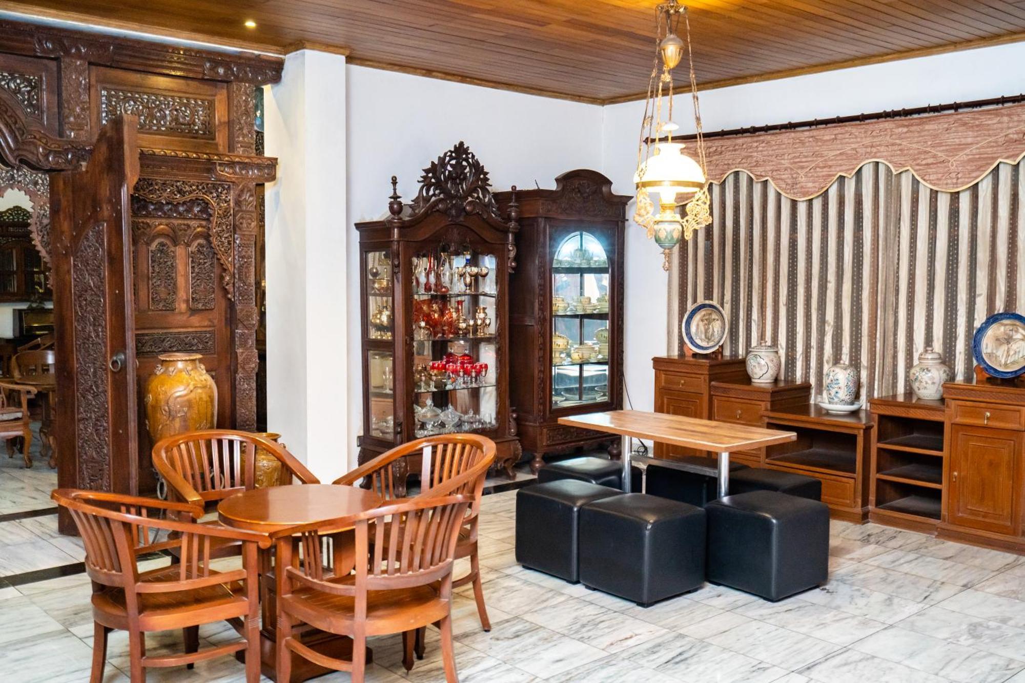 D Ajenk Boutique Guest House Kejayan Extérieur photo