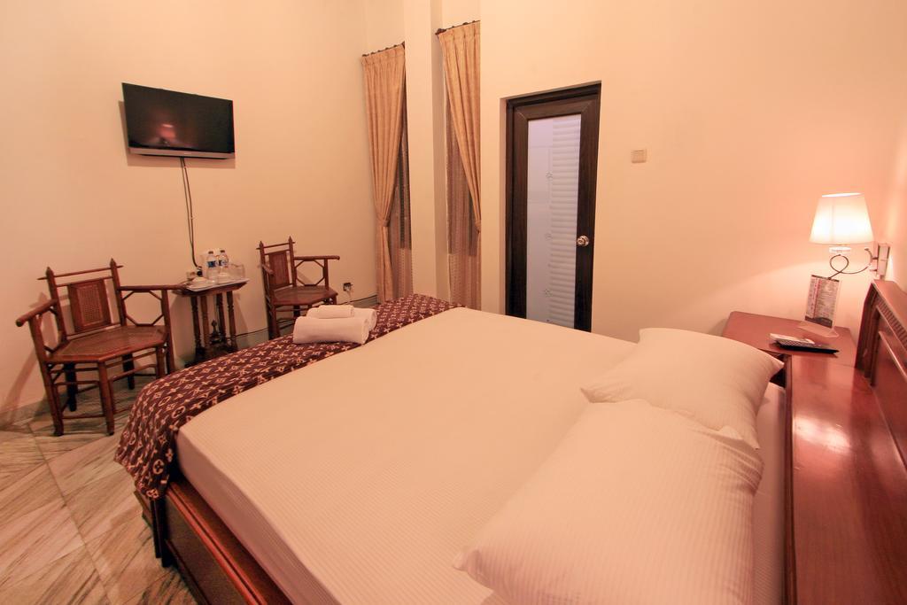 D Ajenk Boutique Guest House Kejayan Chambre photo
